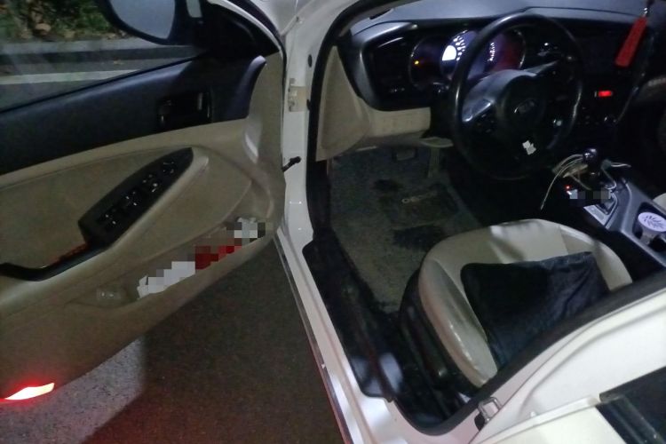 Used Kia K5 2014 2.0L Automatic GL Interior 3