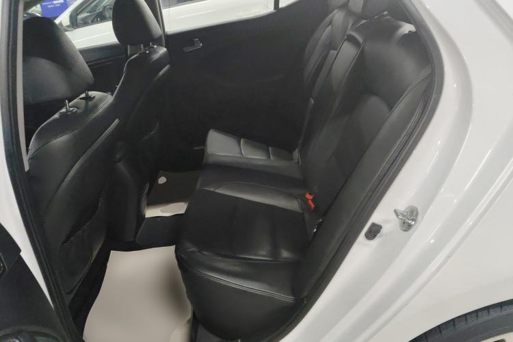 Used Kia K5 2014 2.0L Automatic LUXURY Interior 4