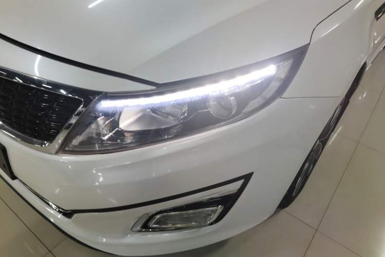 Used Kia K5 2014 2.0L Automatic LUXURY Left Front Headlight