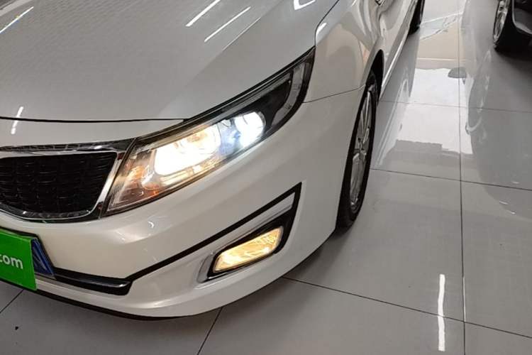 Used Kia K5 2014 2.0L Automatic GLS Left Front Headlight