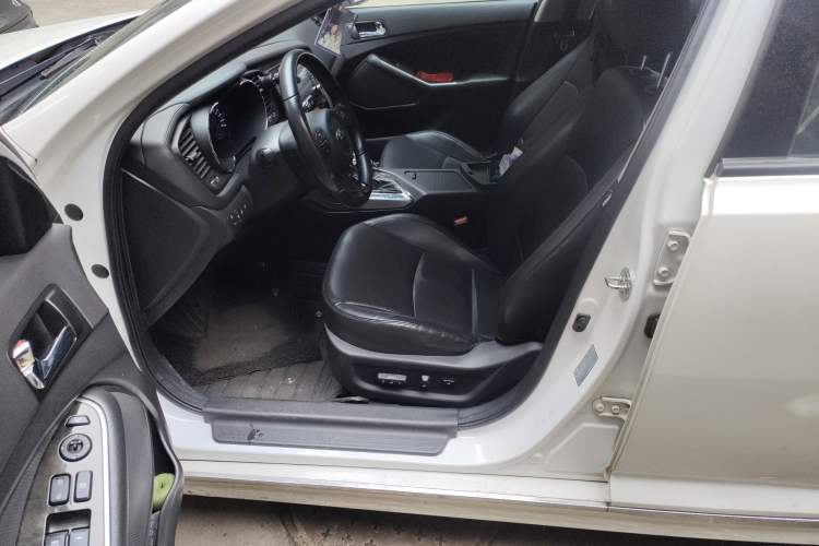 Used Kia K5 2014 2.0L Automatic LUXURY Left Front Seat