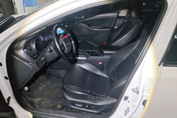 Used Kia K5 2014 2.0L Automatic LUXURY Left Front Seat