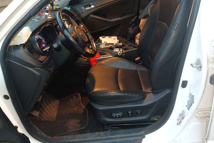 Used Kia K5 2014 2.0L Automatic LUXURY Left Front Seat