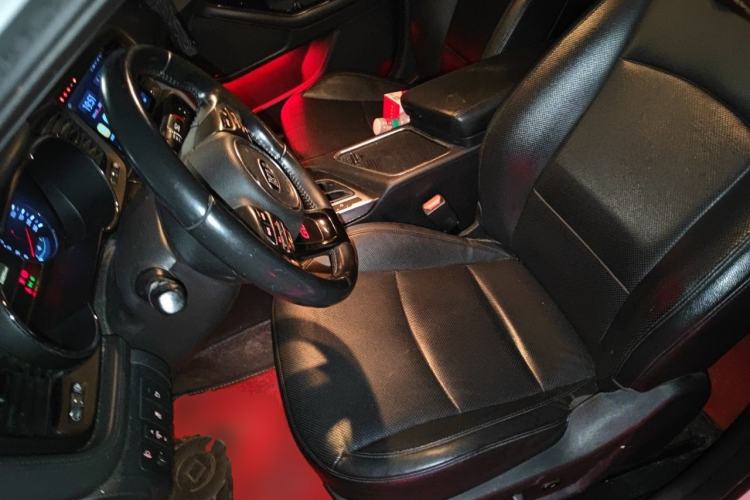 Used Kia K5 2014 2.0L Automatic LUXURY Left Front Seat