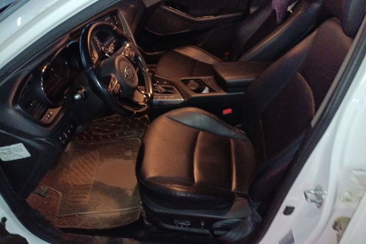 Used Kia K5 2014 2.0L Automatic LUXURY Left Front Seat