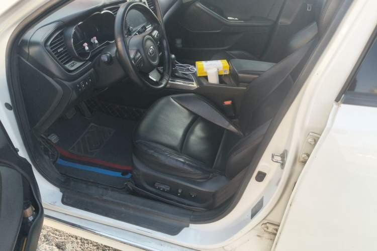Used Kia K5 2014 2.0L Automatic LUXURY Left Front Seat