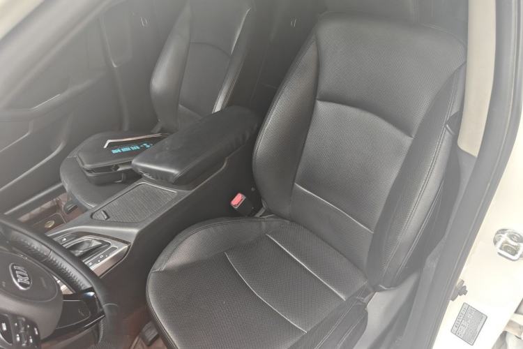 Used Kia K5 2014 2.0L Automatic LUXURY Left Front Seat