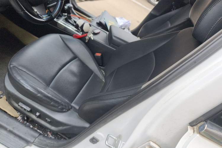 Used Kia K5 2014 2.0L Automatic LUXURY Left Front Seat