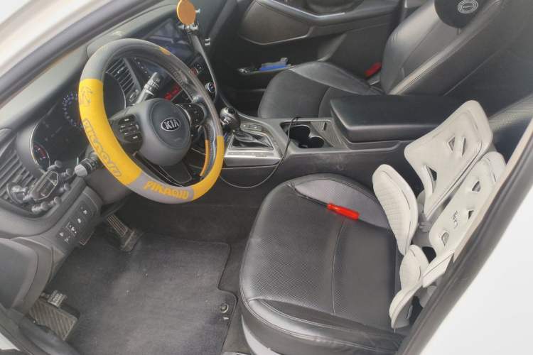 Used Kia K5 2014 2.0L Automatic LUXURY Left Front Seat