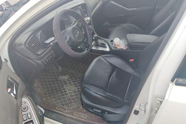 Used Kia K5 2014 2.0L Automatic LUXURY Left Front Seat