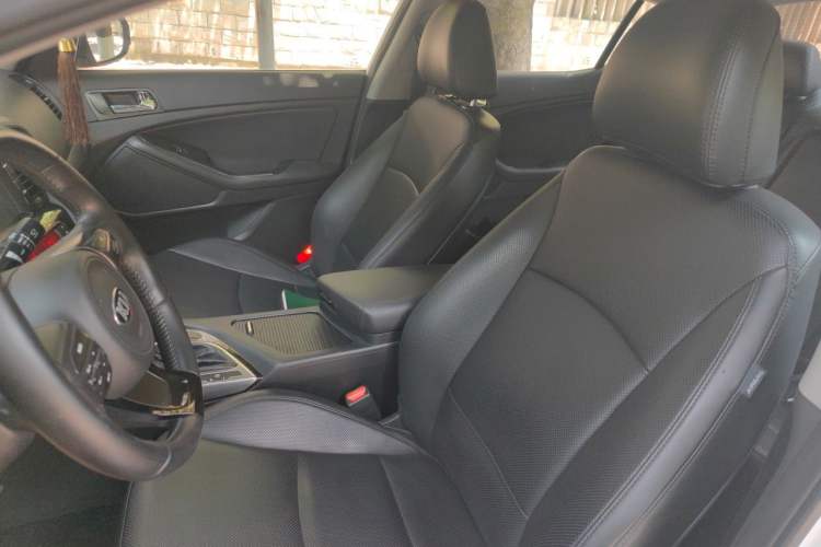 Used Kia K5 2014 2.0L Automatic LUXURY Left Front Seat