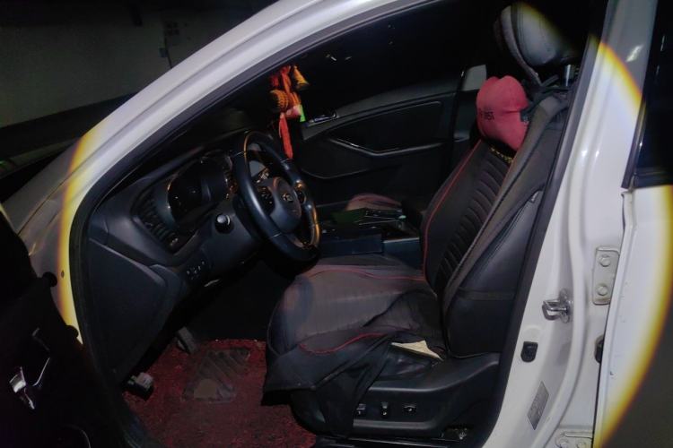 Used Kia K5 2014 2.0L Automatic PREMIUM Left Front Seat