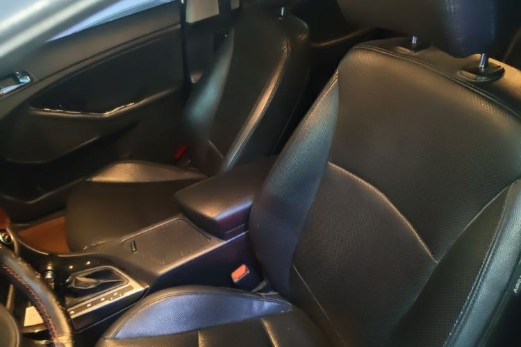 Used Kia K5 2014 2.0L Automatic LUXURY Left Front Seat