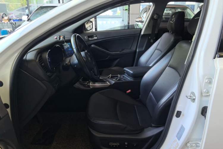 Used Kia K5 2014 2.0L Automatic LUXURY Left Front Seat