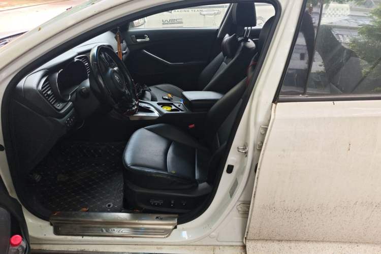 Used Kia K5 2014 2.0L Automatic LUXURY Left Front Seat