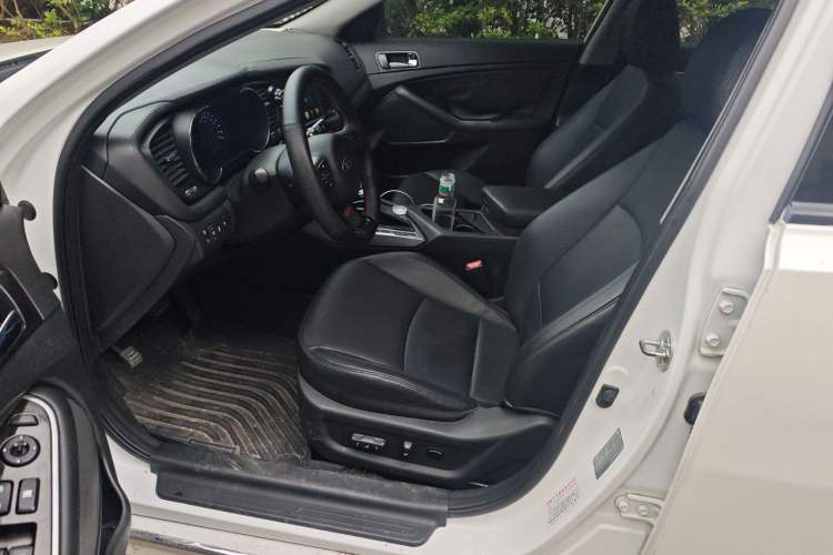 Used Kia K5 2014 2.0L Automatic LUXURY Left Front Seat