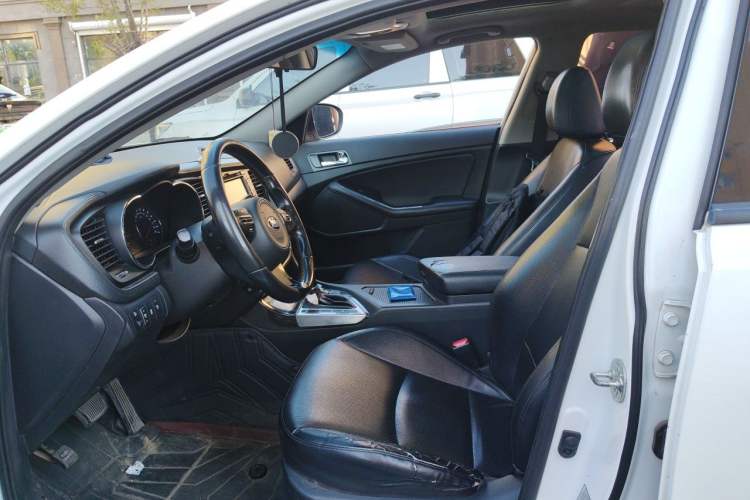 Used Kia K5 2014 2.0L Automatic LUXURY Left Front Seat
