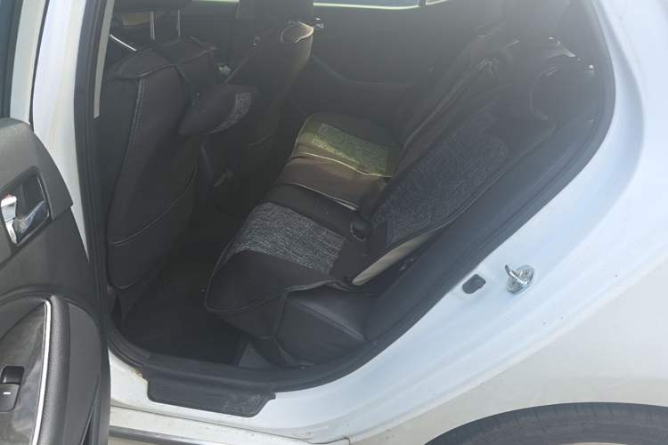 Used Kia K5 2014 2.0L Automatic LUXURY Left Rear Seat