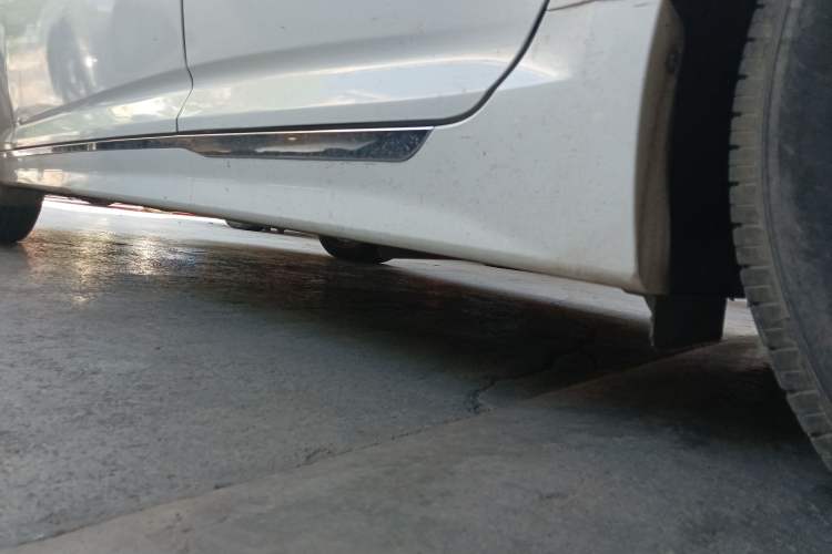 Used Kia K5 2014 2.0L Manual GL Left Side Sill