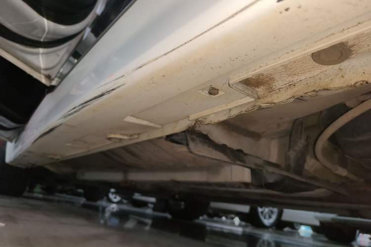 Used Kia K5 2014 2.0L Automatic LUXURY Left Side Sill