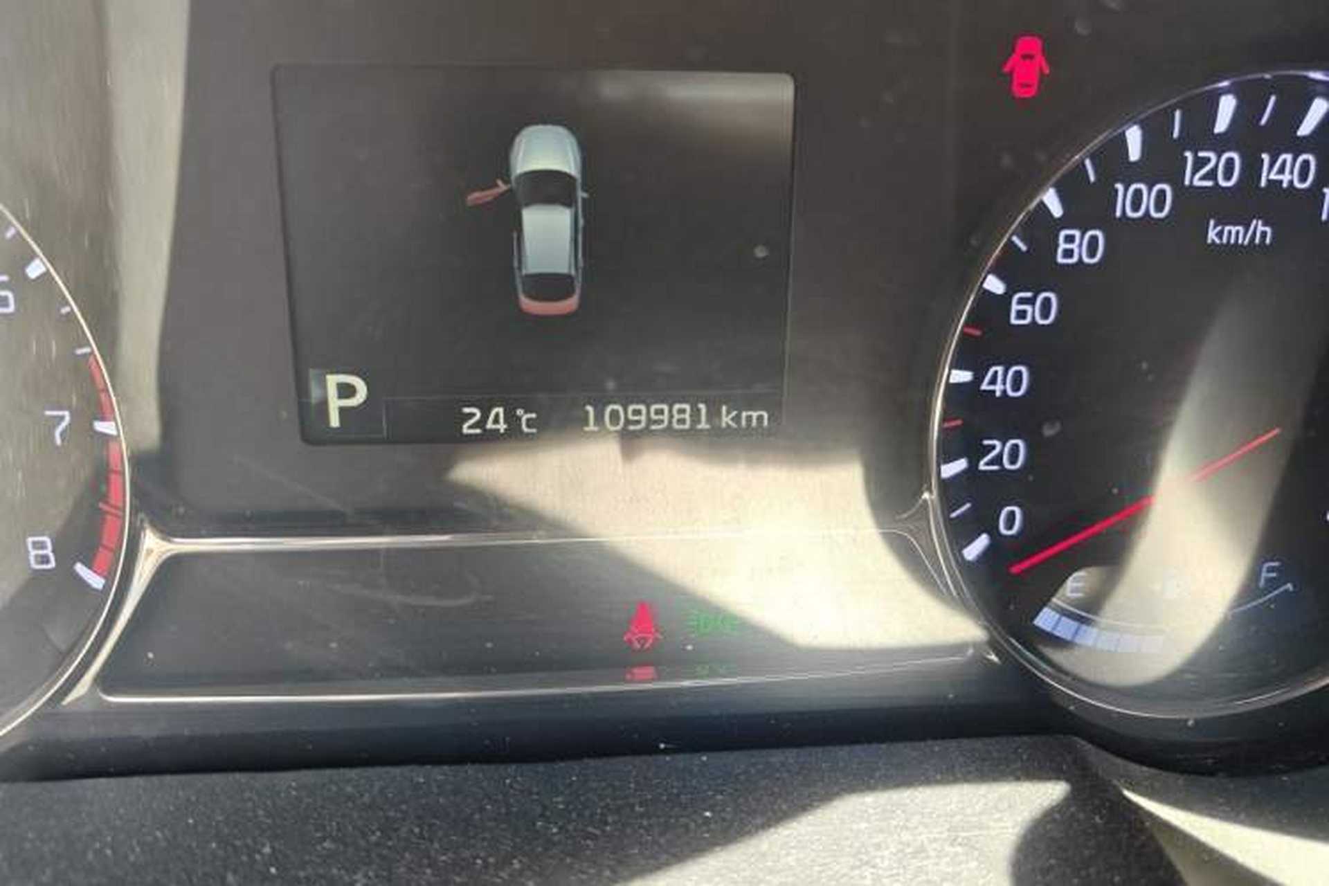 Used Kia K5 2014 2.0L Automatic LUXURY Odometer Close Up