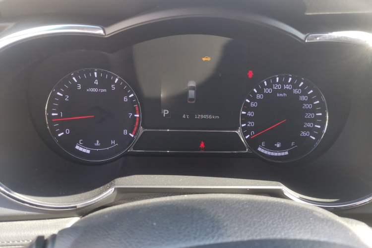 Used Kia K5 2014 2.0L Automatic LUXURY Odometer Close Up