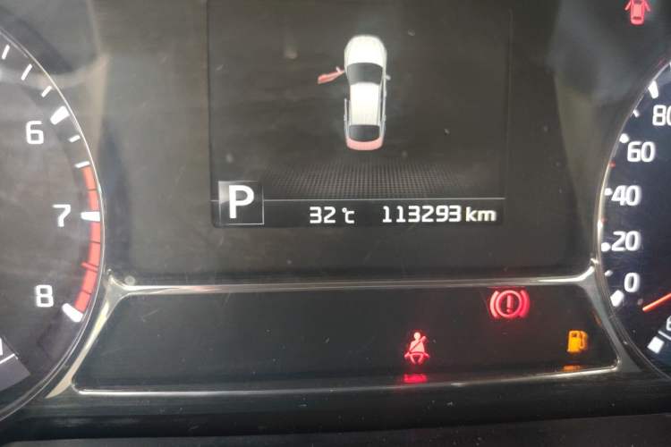 Used Kia K5 2014 2.0L Automatic LUXURY Odometer Close Up