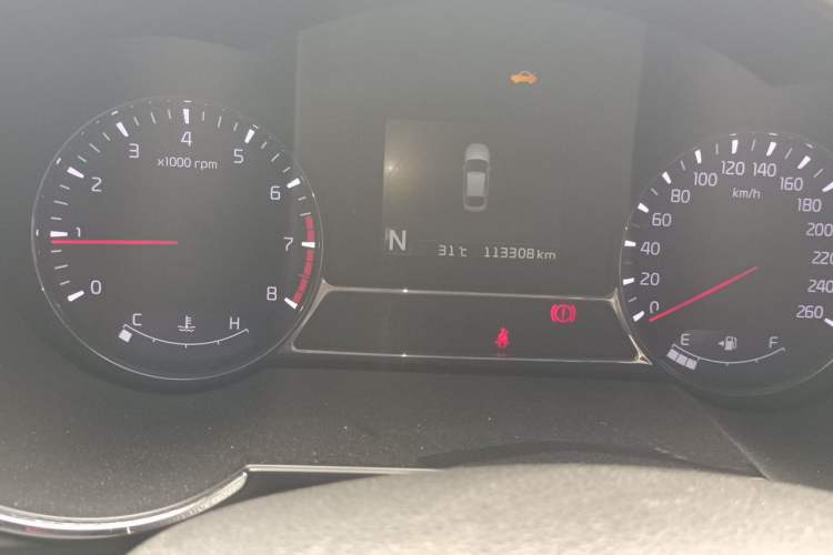 Used Kia K5 2014 2.0L Automatic LUXURY Odometer Close Up