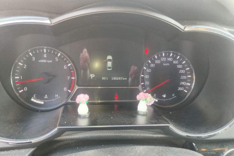 Used Kia K5 2014 2.0L Automatic LUXURY Odometer Close Up