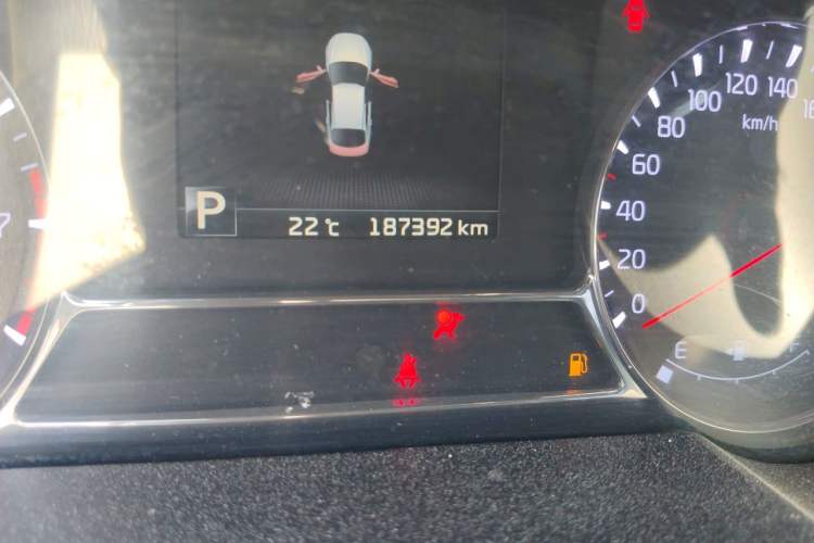 Used Kia K5 2014 2.0L Automatic LUXURY Odometer Close Up