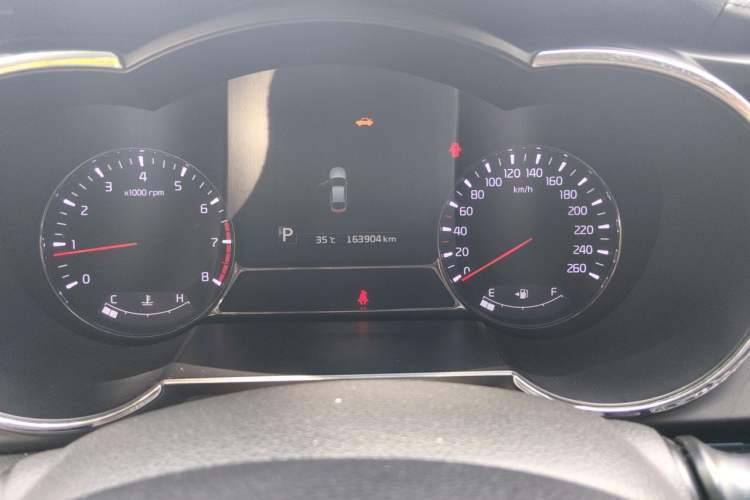 Used Kia K5 2014 2.0L Automatic LUXURY Odometer Close Up