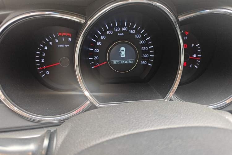 Used Kia K5 2014 2.0L Automatic GL Odometer Close Up