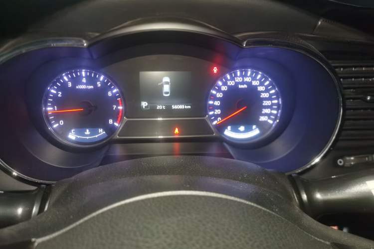 Used Kia K5 2014 2.0L Automatic LUXURY Odometer Close Up