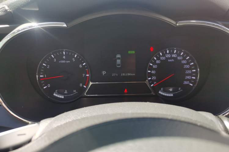 Used Kia K5 2014 2.0T Automatic T-PREMIUM Odometer Close Up