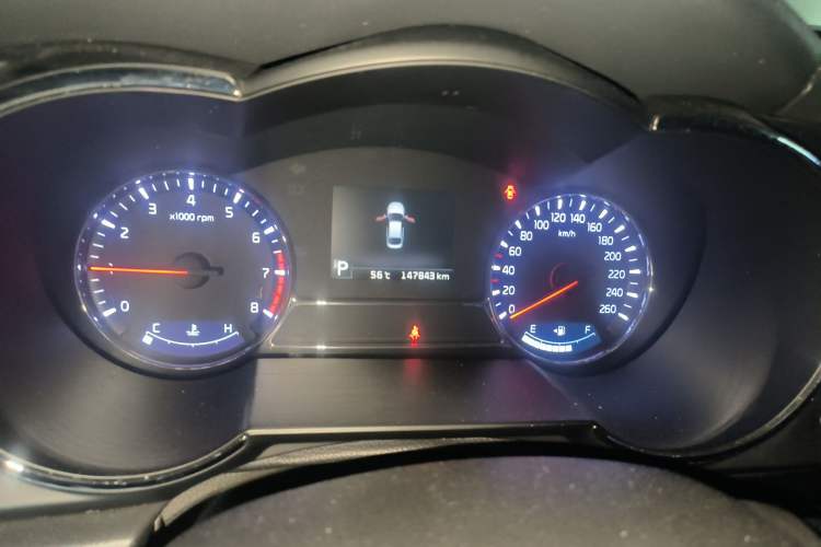 Used Kia K5 2014 2.0L Automatic LUXURY Odometer Close Up