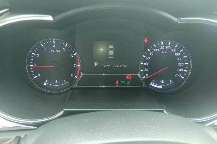 Used Kia K5 2014 2.0L Automatic LUXURY Odometer Close Up