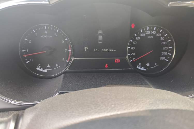 Used Kia K5 2014 2.0L Automatic LUXURY Odometer Close Up