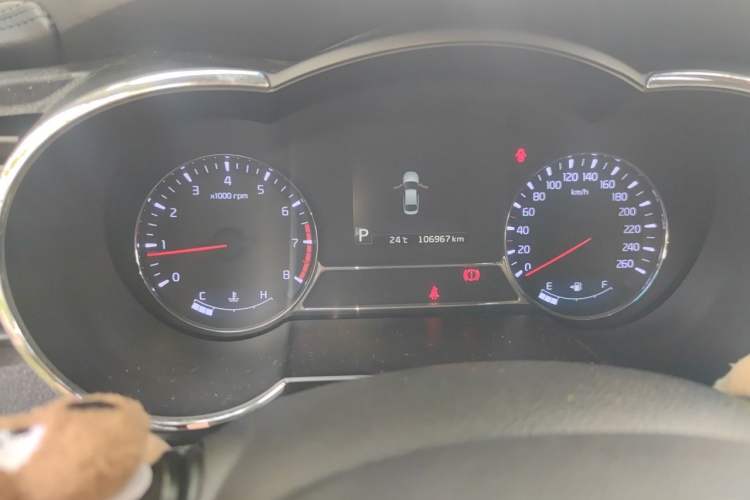 Used Kia K5 2014 2.0L Automatic LUXURY Odometer Close Up