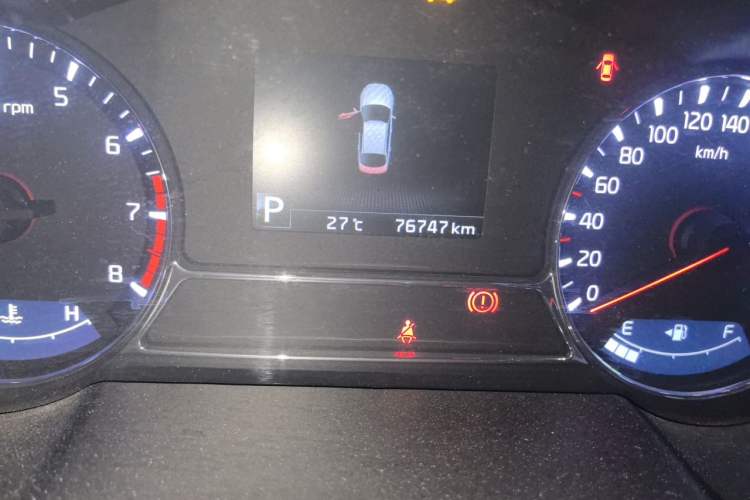 Used Kia K5 2014 2.0L Automatic LUXURY Odometer Close Up