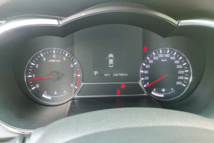 Used Kia K5 2014 2.0L Automatic LUXURY Odometer Close Up