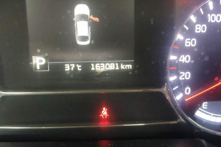 Used Kia K5 2014 2.0L Automatic LUXURY Odometer Close Up