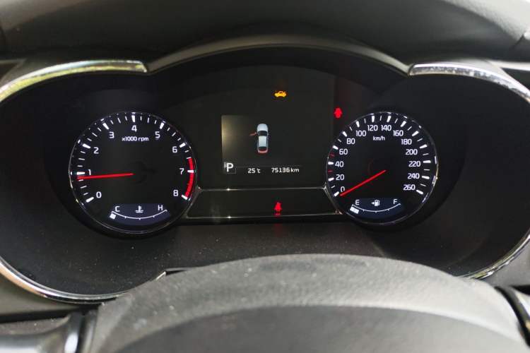 Used Kia K5 2014 2.0L Automatic LUXURY Odometer Close Up