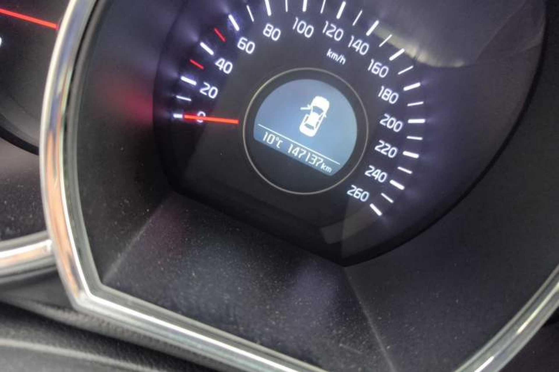 Used Kia K5 2014 2.0L Manual GL Odometer Close Up