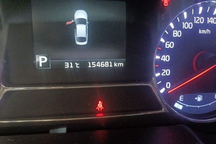 Used Kia K5 2014 2.0L Automatic LUXURY Odometer Close Up