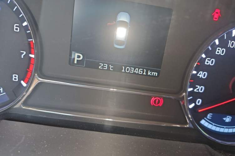 Used Kia K5 2014 2.0L Automatic LUXURY Odometer Close Up