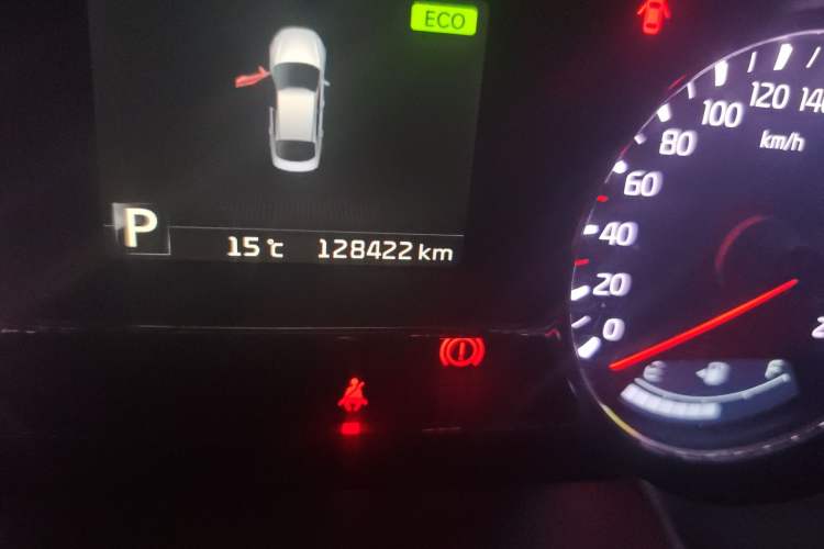 Used Kia K5 2014 2.0T Automatic T-PREMIUM Odometer Close Up