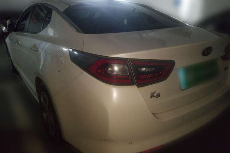 Used Kia K5 2014 2.0L Hybrid Luxury Edition Rear Left 45 Deg