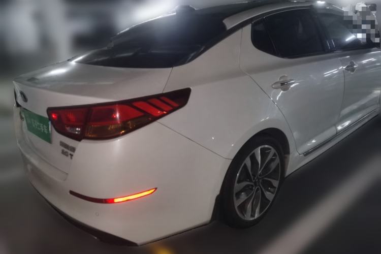 Used Kia K5 2014 2.0L Automatic LUXURY Rear Right 45 Deg