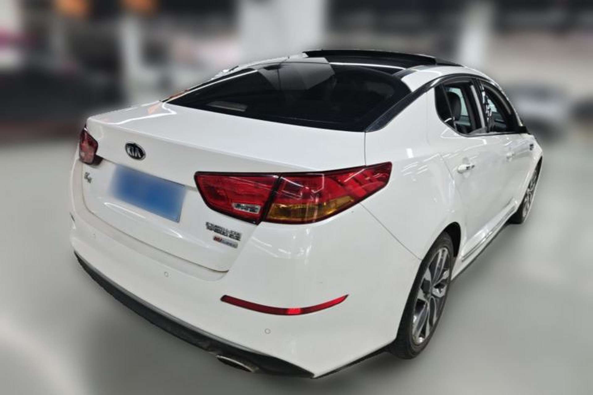 Used Kia K5 2014 2.0L Automatic LUXURY Rear Right 45 Deg