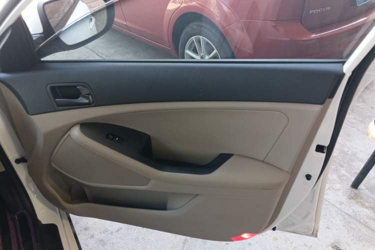 Used Kia K5 2014 2.0L Manual GL Right Front Door Interior
